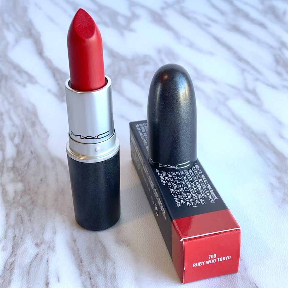 MAC Retro Matte Lipstick 'RUBY WOO TOKYO'